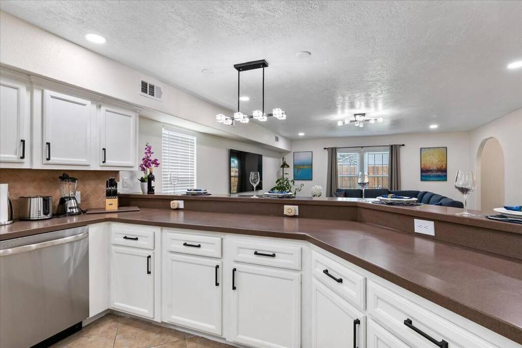 Lucky House - Tranquility In The Middle Of Houston - Tv In Every Room - 300 M2 Luaran gambar