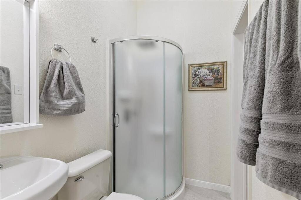 Lucky House - Tranquility In The Middle Of Houston - Tv In Every Room - 300 M2 Luaran gambar