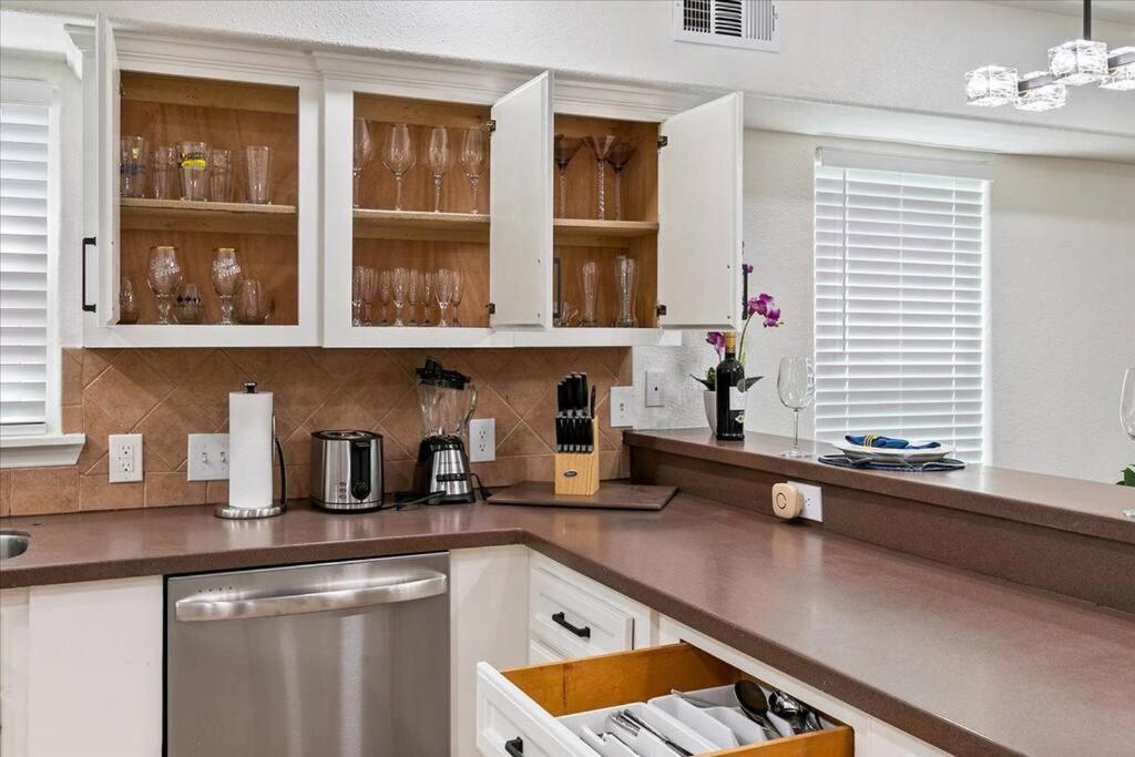 Lucky House - Tranquility In The Middle Of Houston - Tv In Every Room - 300 M2 Luaran gambar